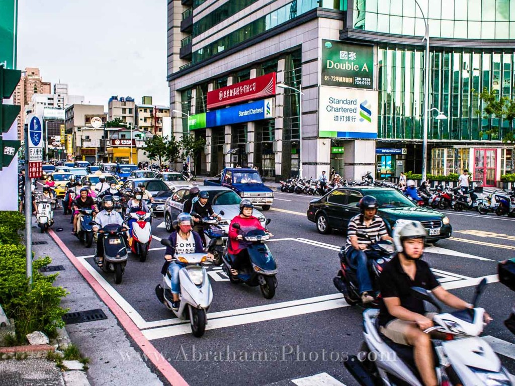 Scooters Passing Intersection Kaohsiung City Taiwan